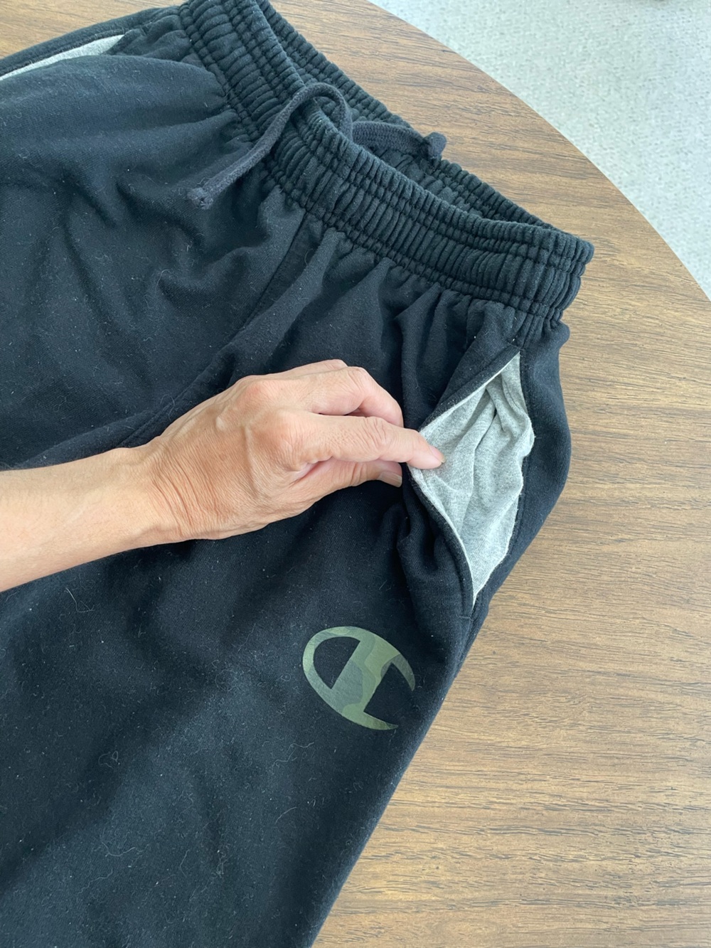 Champion Junior S Black Jogger Sweatpants with Gray Pocket Lining